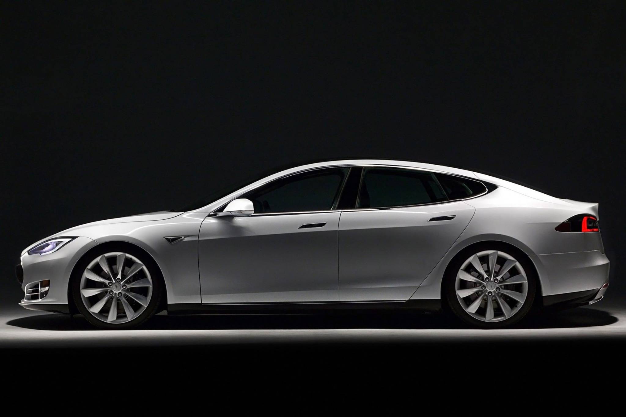 Tesla s характеристики